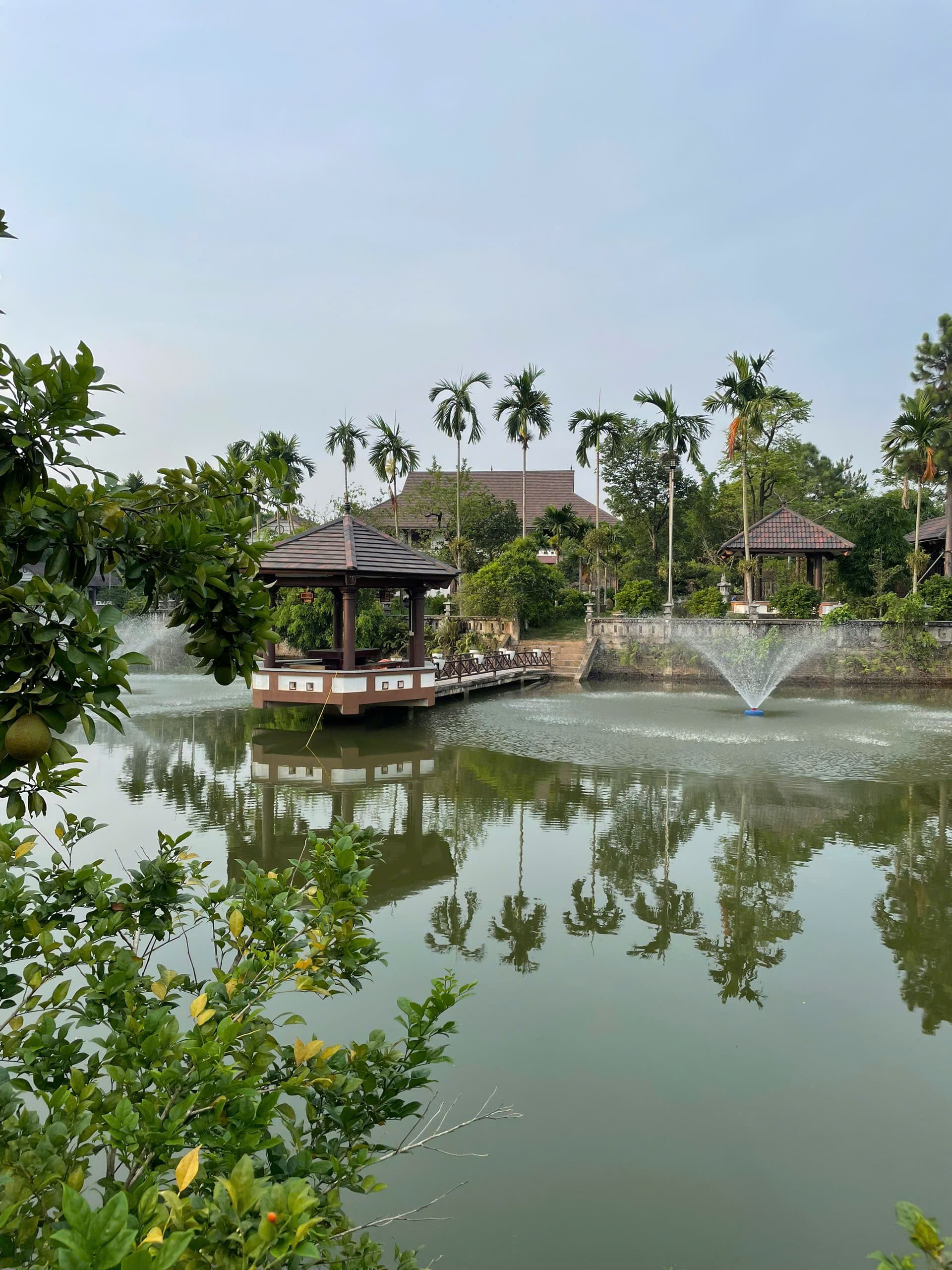 Hồ nước gazebo